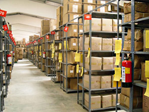 Estantería de ángulo ranurado